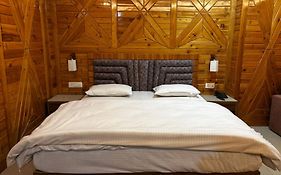 Jb Hotel And Resort